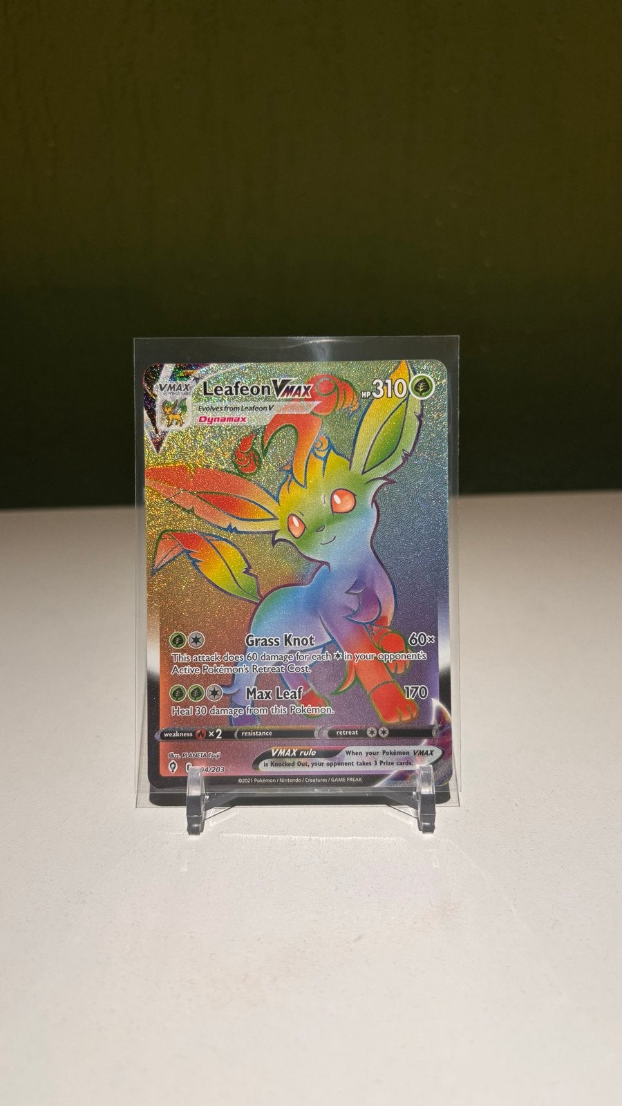 Leafeon VMAX Rainbow Rare (Pokémon Kaart), Ophalen of Verzenden, Zo goed als nieuw, Losse kaart, Foil