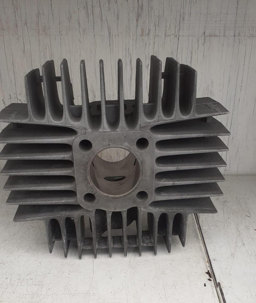 Gezocht: Mahle Cilinder 15.73.85 2.9 PK, Ophalen of Verzenden, Gebruikt, Cilinder
