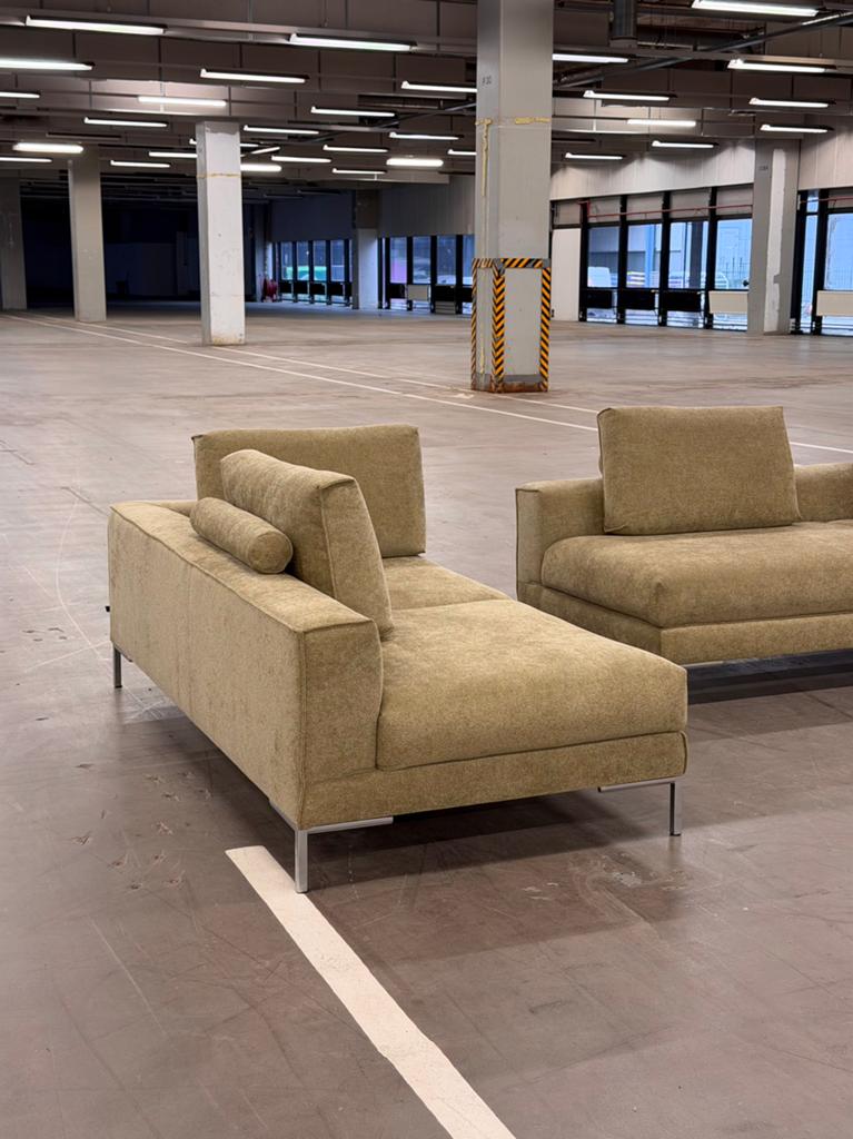 Design on Stock Aikon Lounge Bank | NIEUWSTAAT + Garantie, Huis en Inrichting, Banken | Bankstellen, Overige materialen, Hoekbank