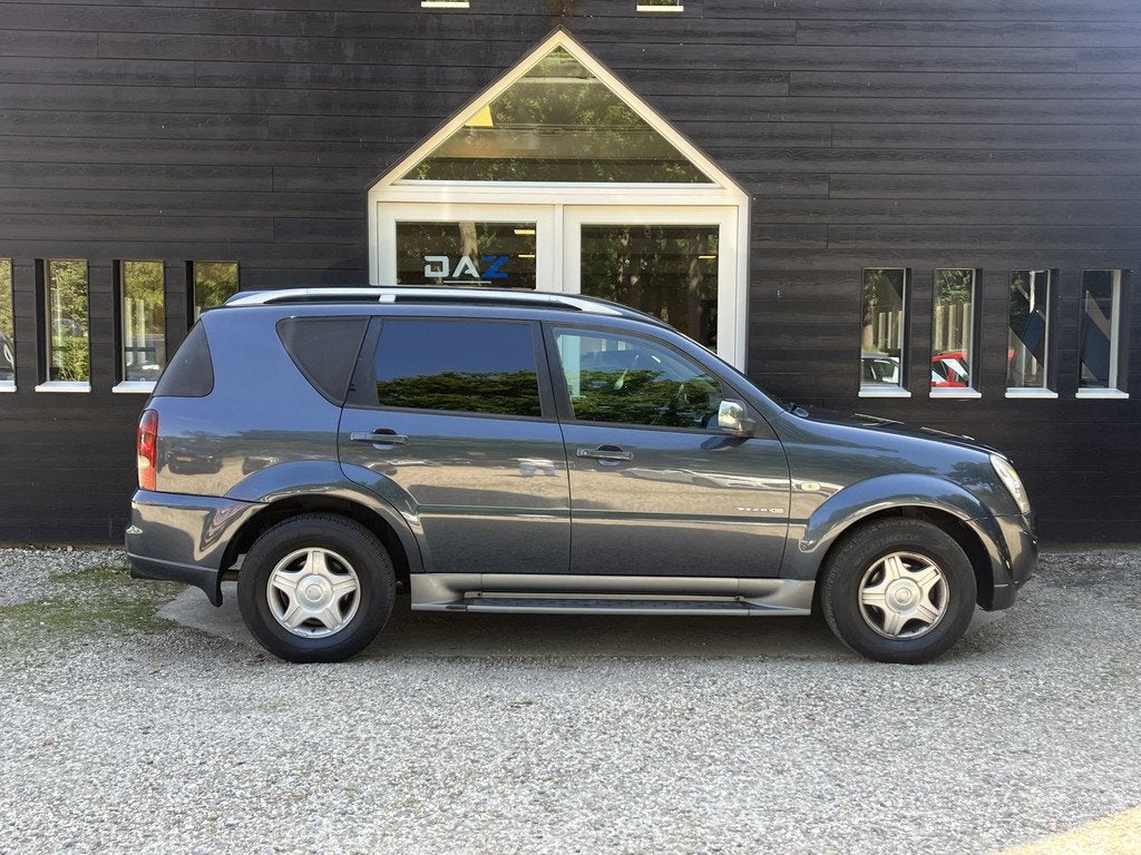 SsangYong Rexton RX 270 Xdi s Aut/Ecc/Leer/3200Kg trekgewich, Automaat, Gebruikt, Zwart, Stoelverwarming
