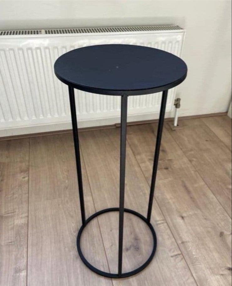 Zwarte metalen bijzettafel/plantentafel van Intratuin, Ophalen, Minder dan 55 cm, Metaal of Aluminium, Rond