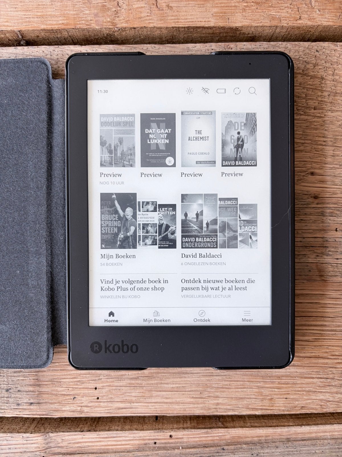 Kobo N236 Aura e-reader met hoesje, Computers en Software, Gebruikt, Ophalen of Verzenden, 4 GB of minder, Touchscreen