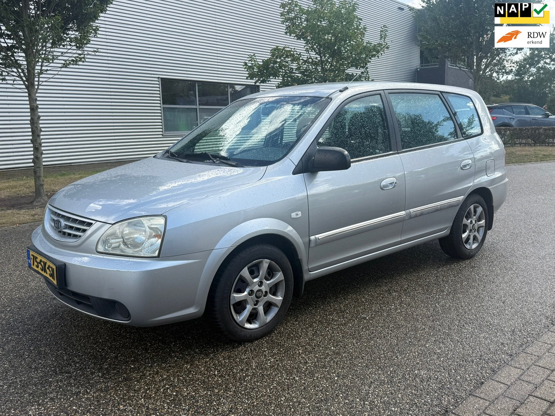 Kia Carens 1.6 AIRCO | ELEKTR RAMEN | NIEUWE APK | NAP |, Auto's, Metallic lak, Stof, 4 cilinders, Origineel Nederlands