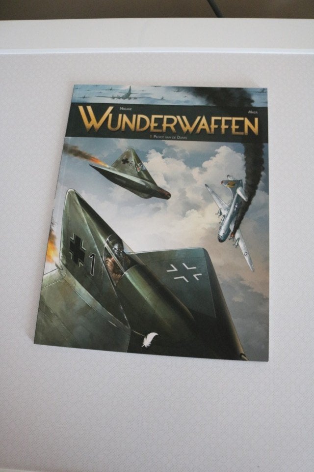 Wunderwaffen Nr 1 : Piloot van de duivel - sc - 1e druk 2014, Boeken, Eén stripboek, Ophalen of Verzenden, Zo goed als nieuw