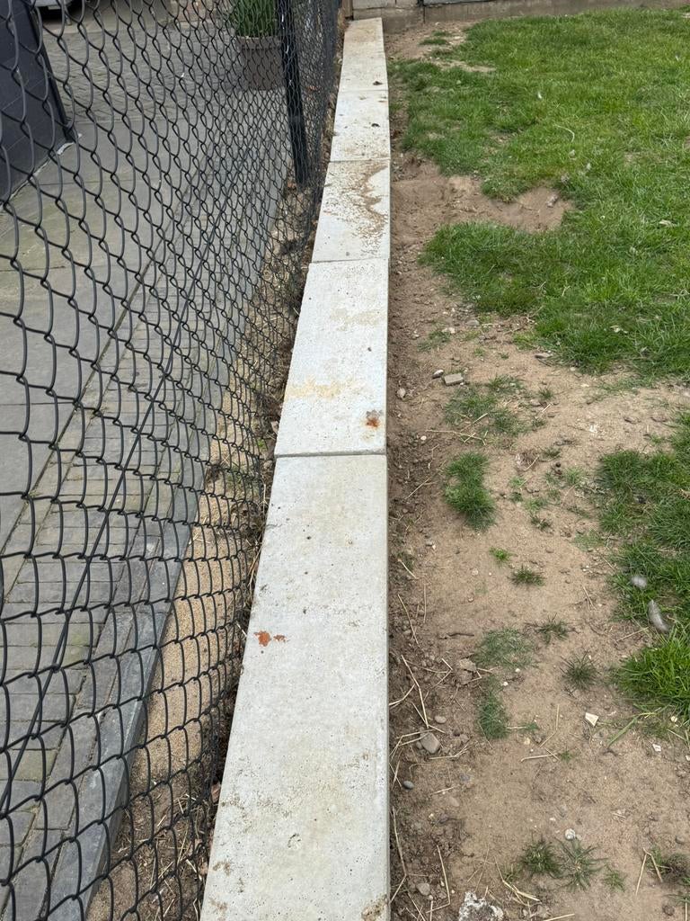 10 betonnen straat banden 100x25x5, Doe-het-zelf en Verbouw, Metalen, Ophalen of Verzenden, Zo goed als nieuw