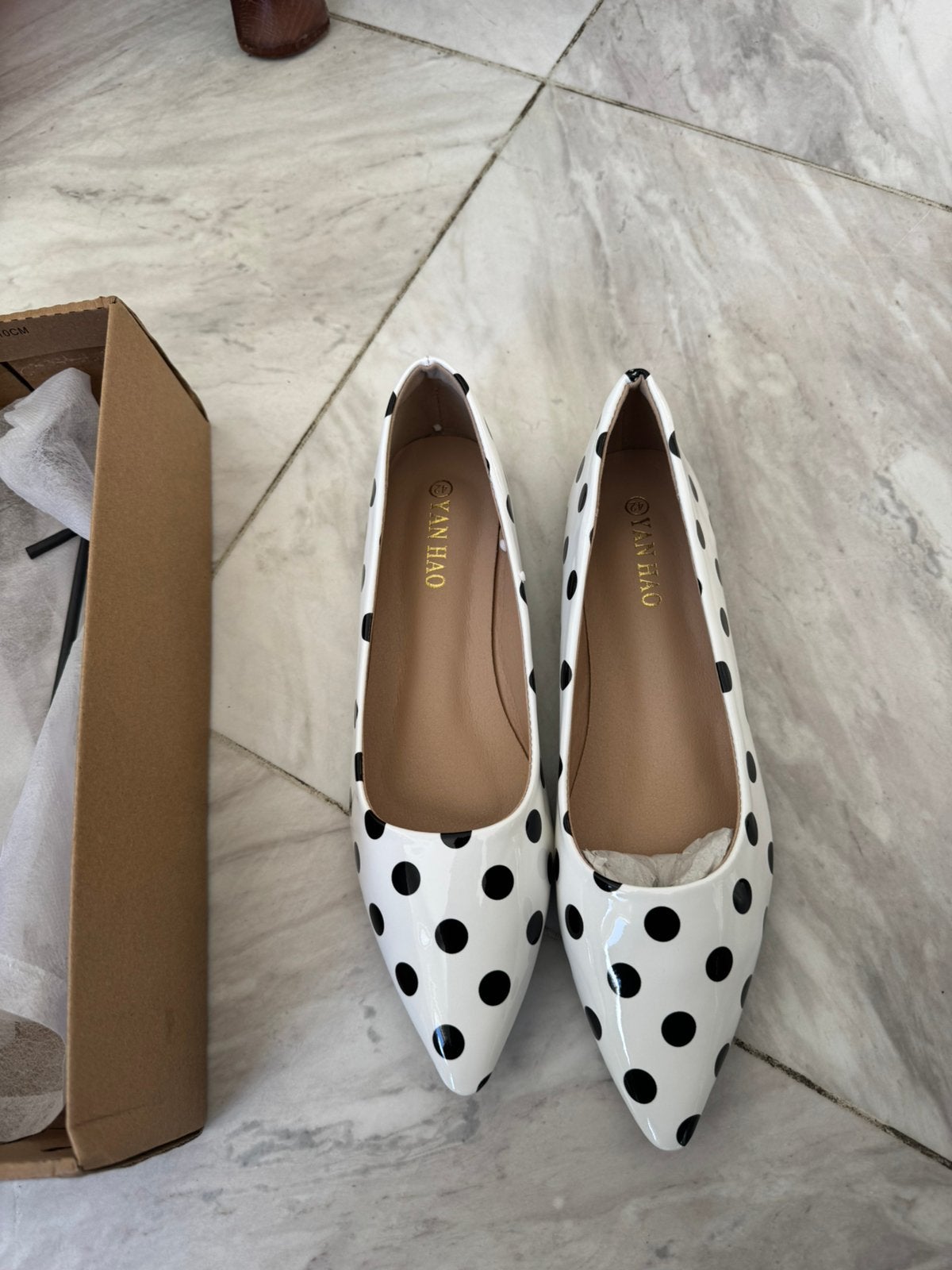 Witte ballerina's met zwarte stippen mt 42, Ophalen of Verzenden, Nieuw, Wit, Ballerina's