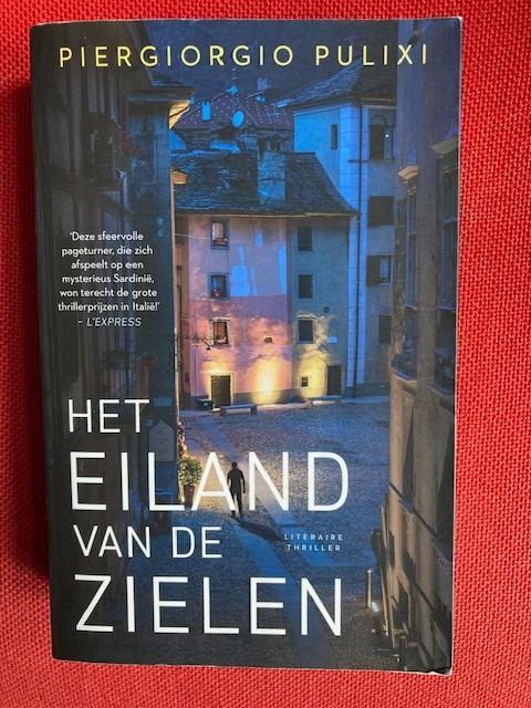 Het eiland van de zielen - Piergiorgio Pulixi, Ophalen of Verzenden, Gelezen, Piergiorgio Pulixi