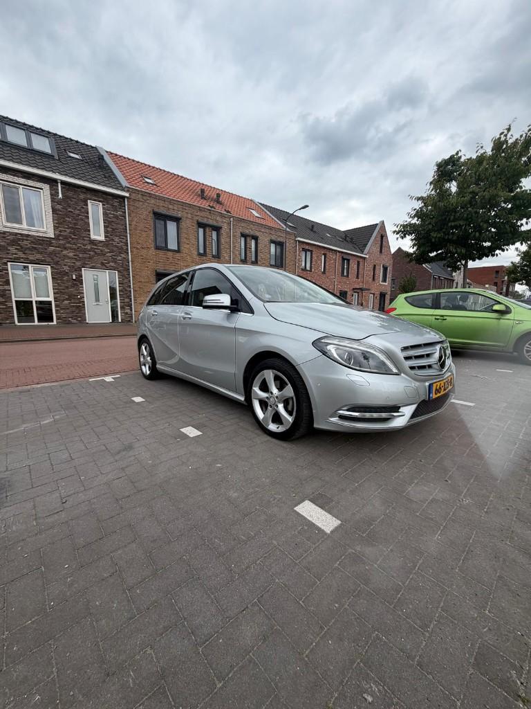 Mercedes-Benz B-Klasse 1.6 B180 5DRS Automaat 2012, Auto's, 1325 kg, Zwart, 4 cilinders, 122 pk