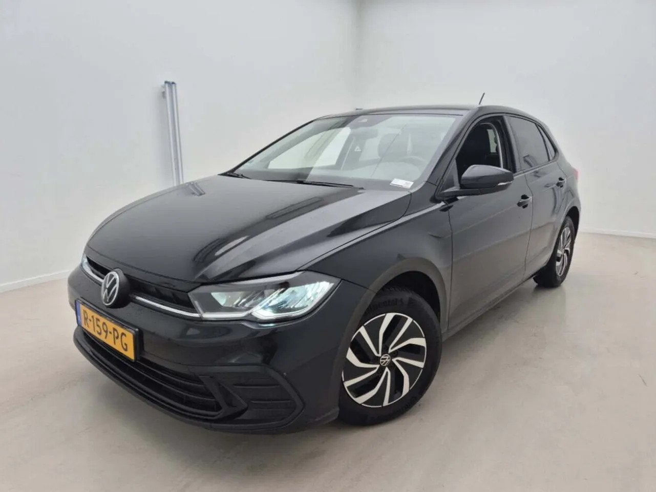 Volkswagen Polo 1.0 TSI Life 95 PK (bj 2022), Private lease, 1072 kg, Bedrijf, Handgeschakeld