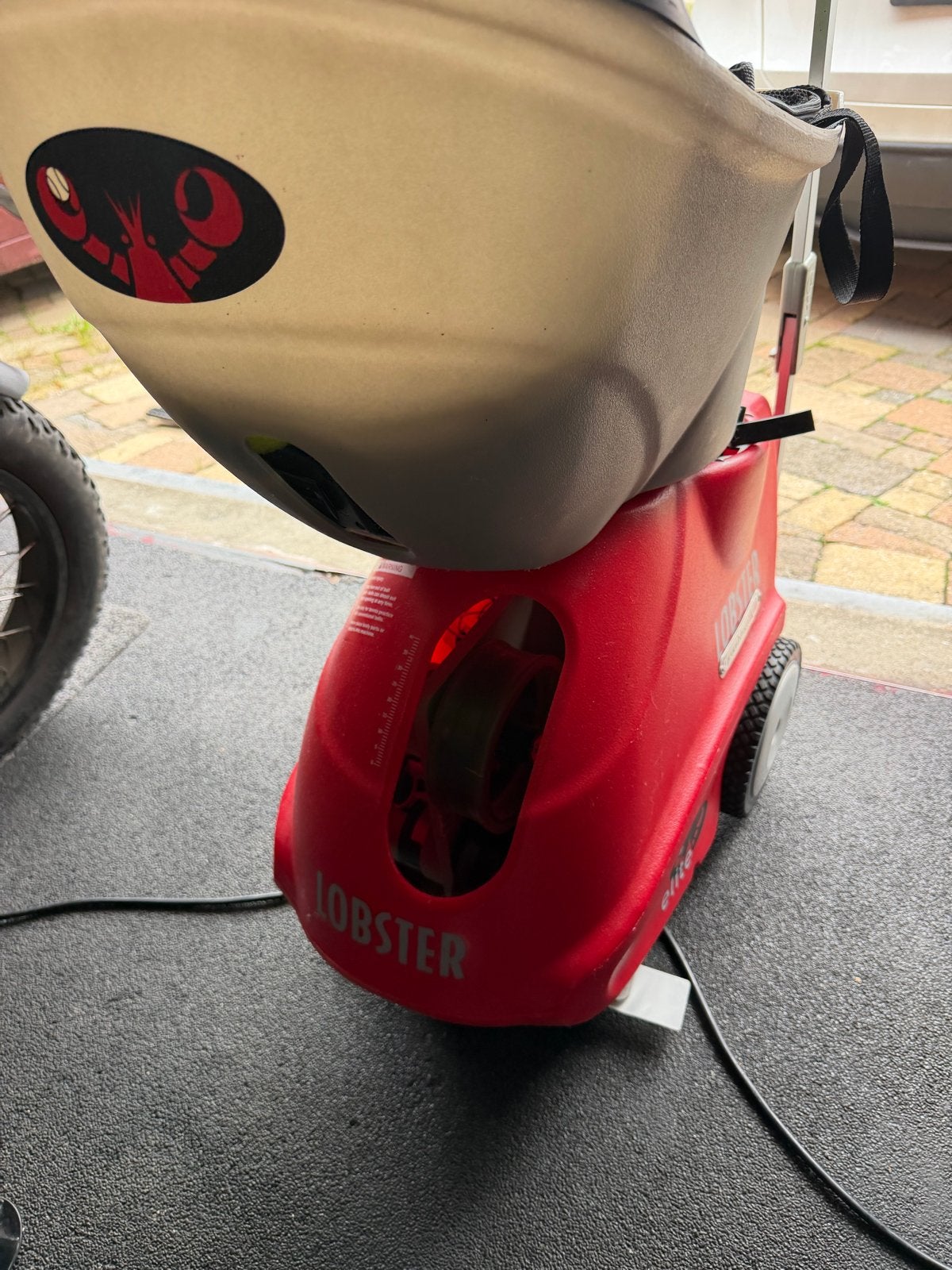Lobster Elite Tennis Ballenmachine - Zo goed als nieuw, Sport en Fitness, Ophalen of Verzenden, Gebruikt, Overige typen, Overige merken