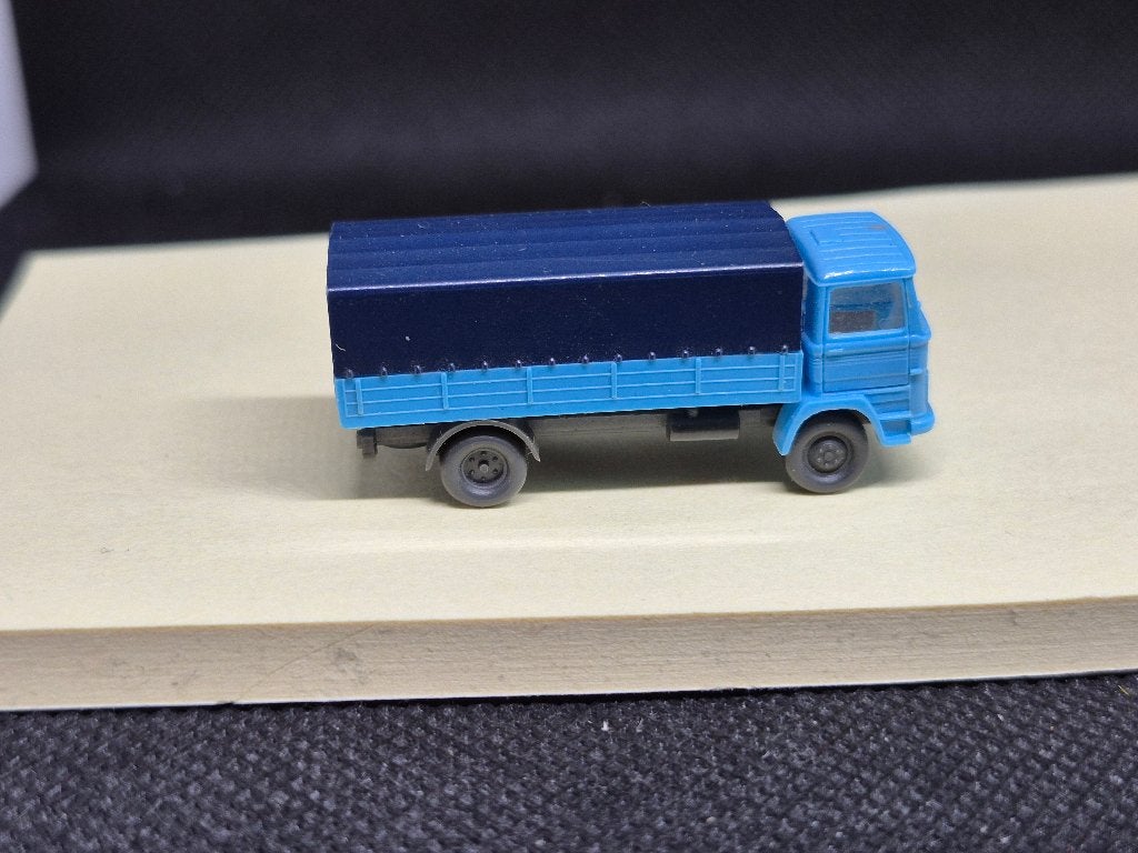 Wiking N42 - Mercedes L1317 huifbakwagen (15354), Overige merken, Gebruikt, Gelijkstroom, Overige typen