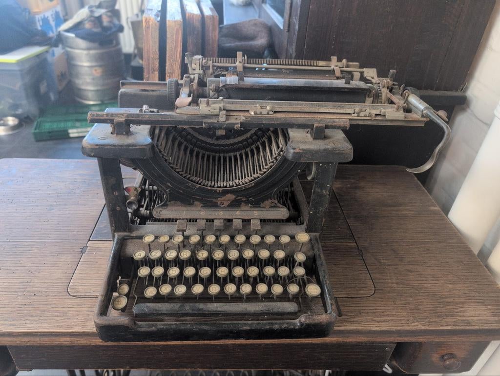 Oude typemachine, Antiek en Kunst, Ophalen