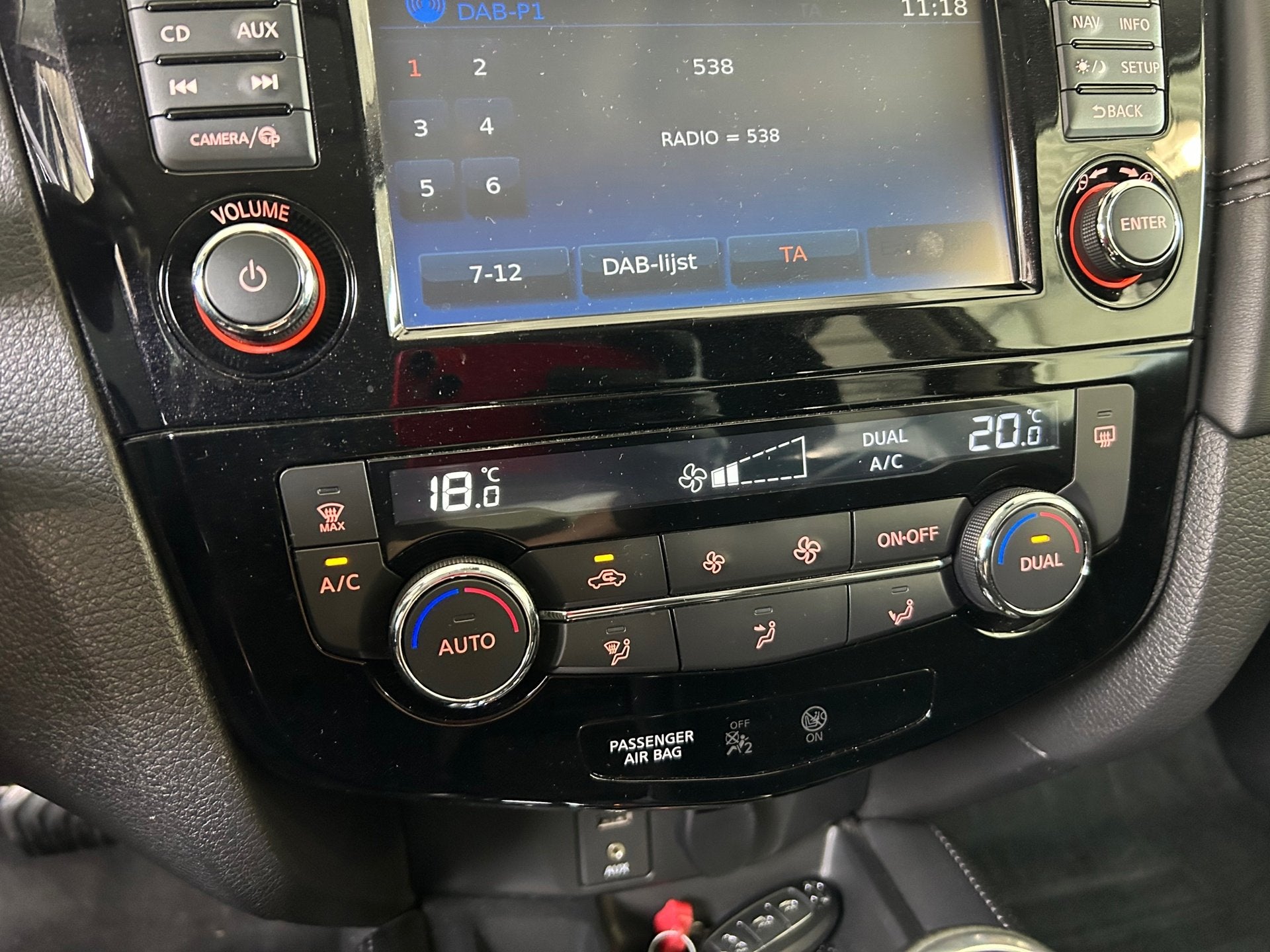Foto 26 van Nissan X-Trail 1.3 DIG-T N-Connecta AUTOMAAT|CRUISE|NAVI|TRE