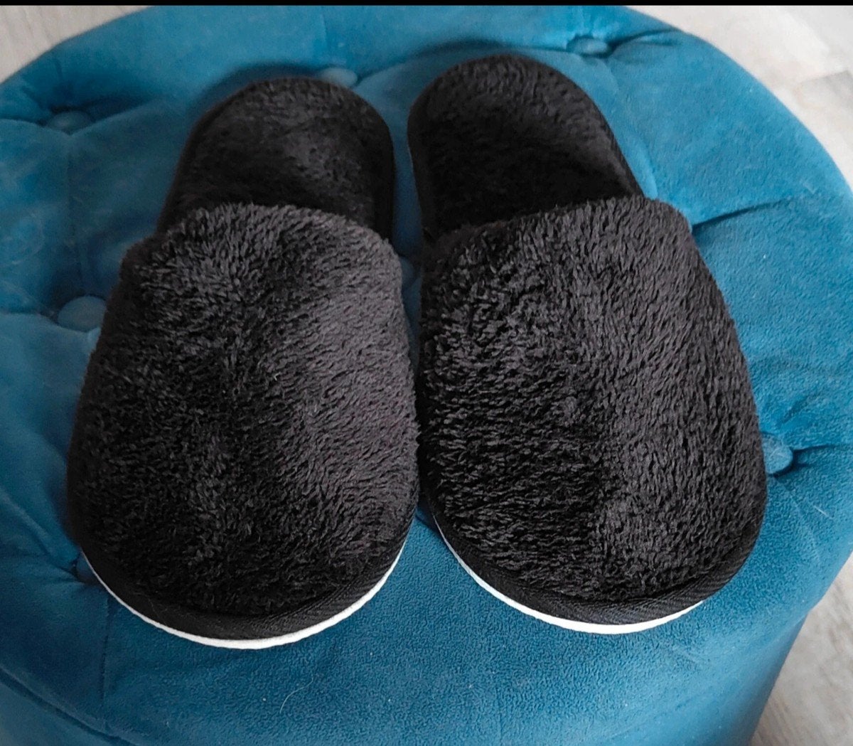 Nieuwe Zwarte pantoffels maat 40, Ophalen of Verzenden, Nieuw, Zwart, Pantoffels of Sloffen