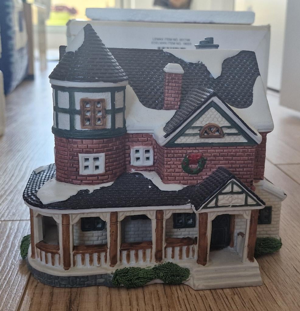 Lemax Manchester House 55174, Ophalen of Verzenden, Zo goed als nieuw