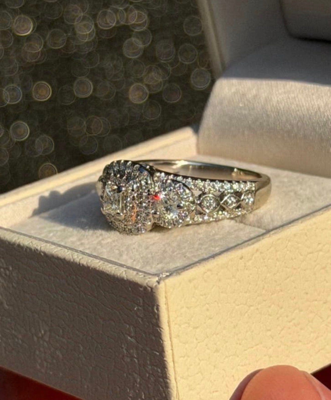 Exclusieve witgouden ring met 111 natuurlijke diamanten!, Sieraden, Tassen en Uiterlijk, Ringen, Nieuw, Ophalen of Verzenden, Kleiner dan 17
