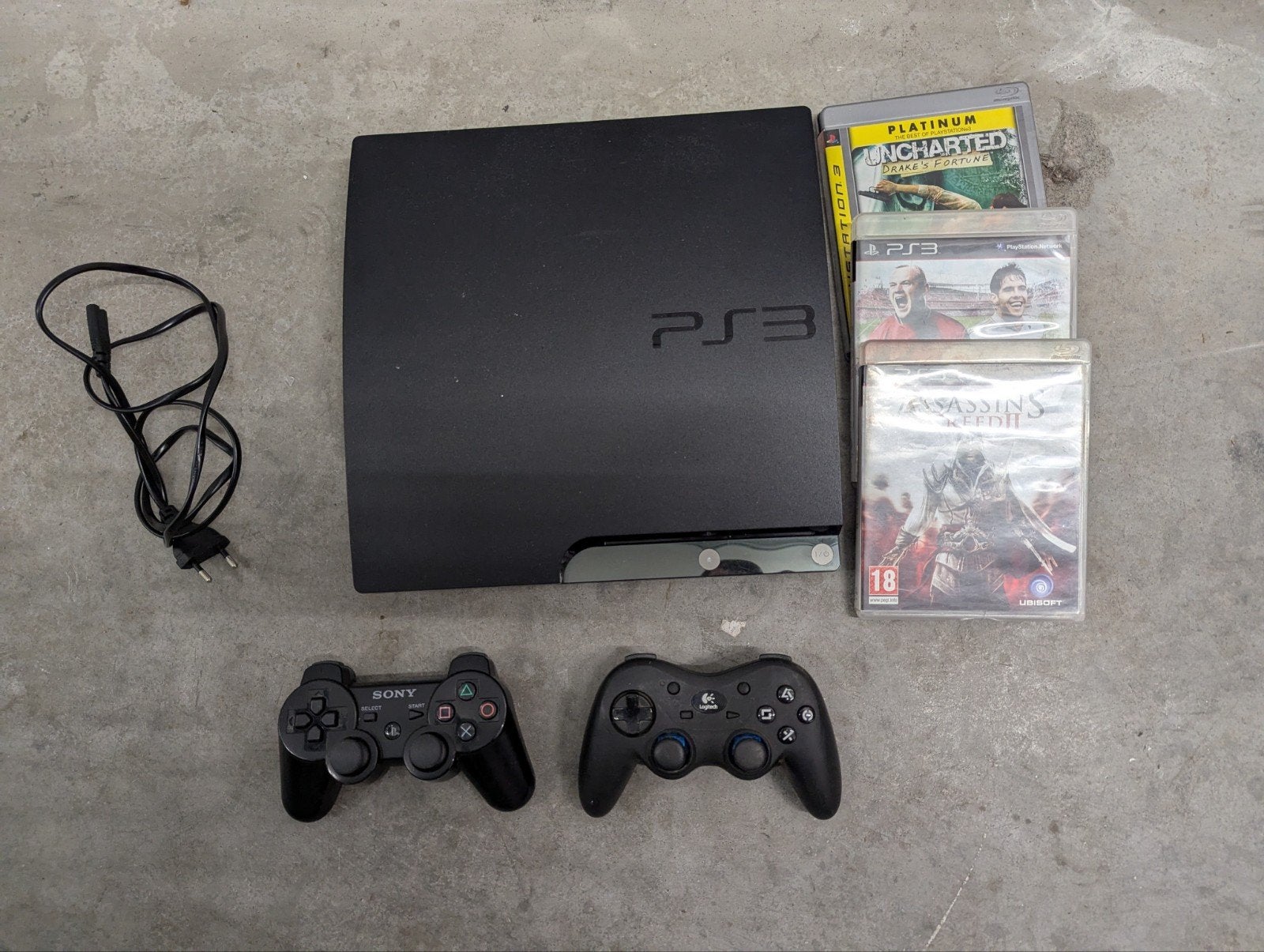 complete set PlayStation 3 met 3 controllers en 3 games, Ophalen, Zo goed als nieuw, Met 2 controllers, Slim