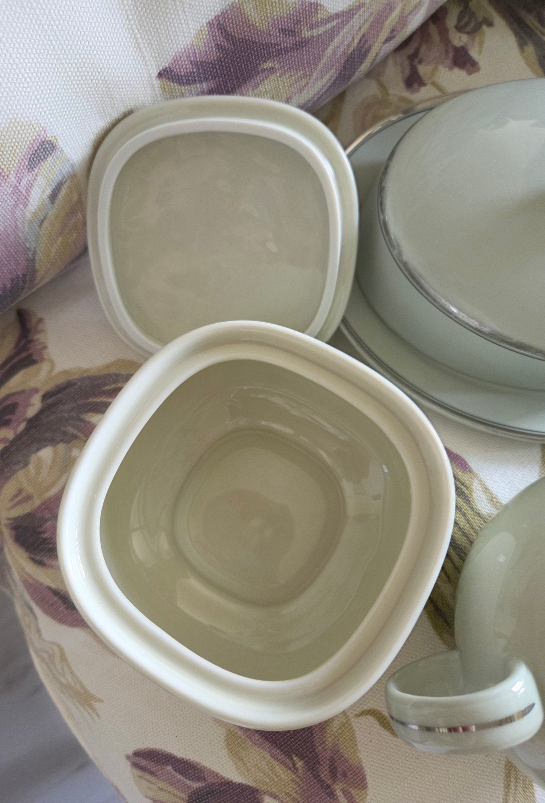Suikerpot Suomi Moon celadon botervloot melkkannetje Tsjech., Ophalen of Verzenden, Porselein, Overige stijlen, Overige typen