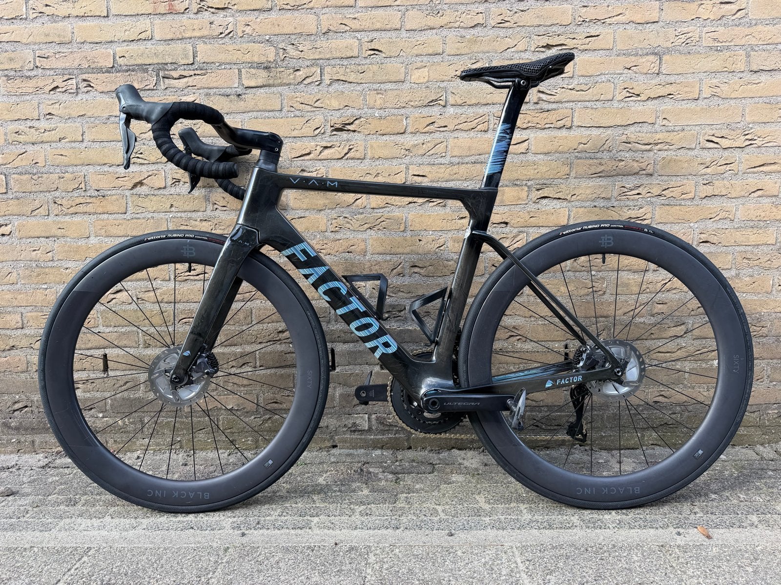 Factor Ostro VAM 54cm | Ultegra Di2 12-spd | Black Inc Sixty, 28 inch, Gebruikt, Carbon, Heren