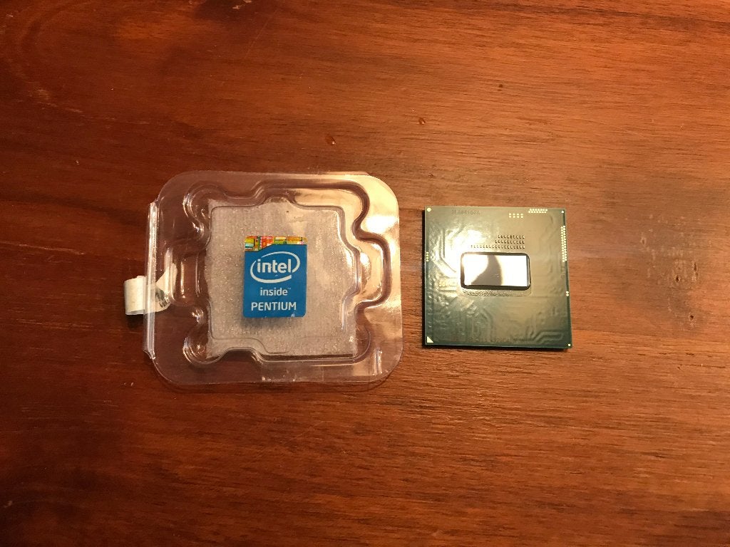 Intel Pentium 3560m laptop processor 2.40 GHz SR1LC, Computers en Software, PGA946, Zo goed als nieuw, 2 tot 3 Ghz, Ophalen of Verzenden