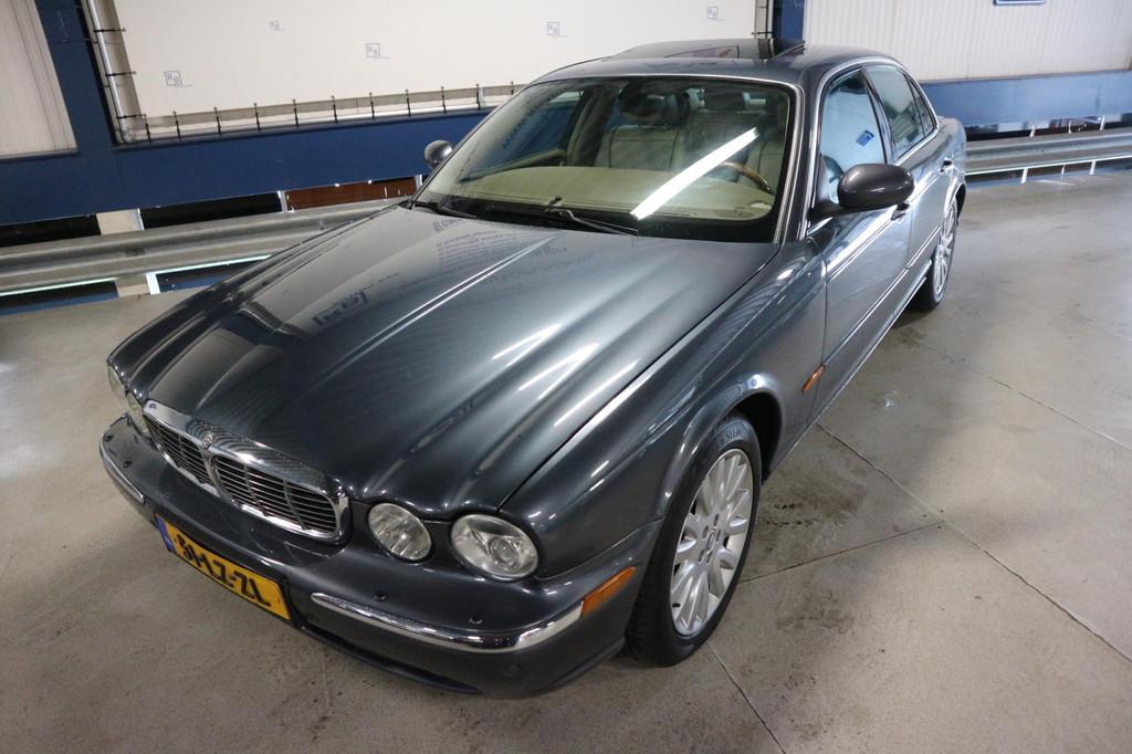 Jaguar XJ 3.5 V8 Executive / LEES TEKST ! ! !, Automaat, Traction-control, Achterwielaandrijving, Gebruikt