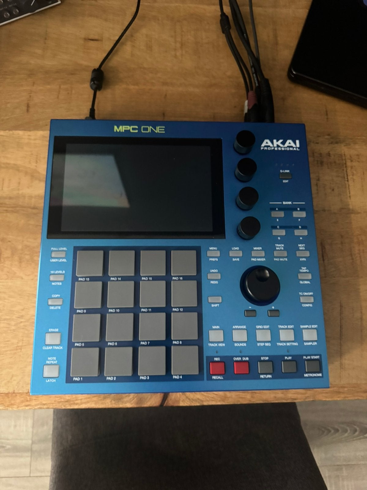 Akai Mpc One Gen 2, Ophalen, Nieuw