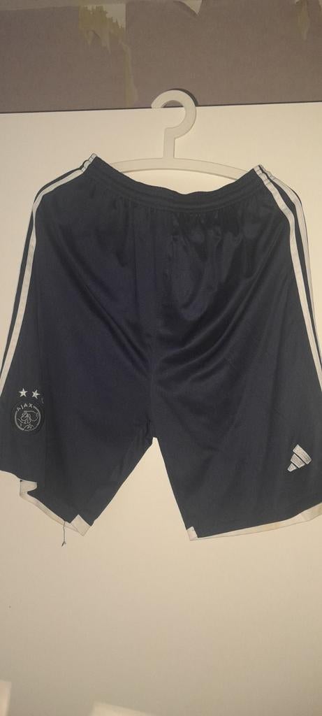 Sport broek kort / addidas, Kleding | Heren, Sportkleding, Ophalen of Verzenden, Zo goed als nieuw, Blauw