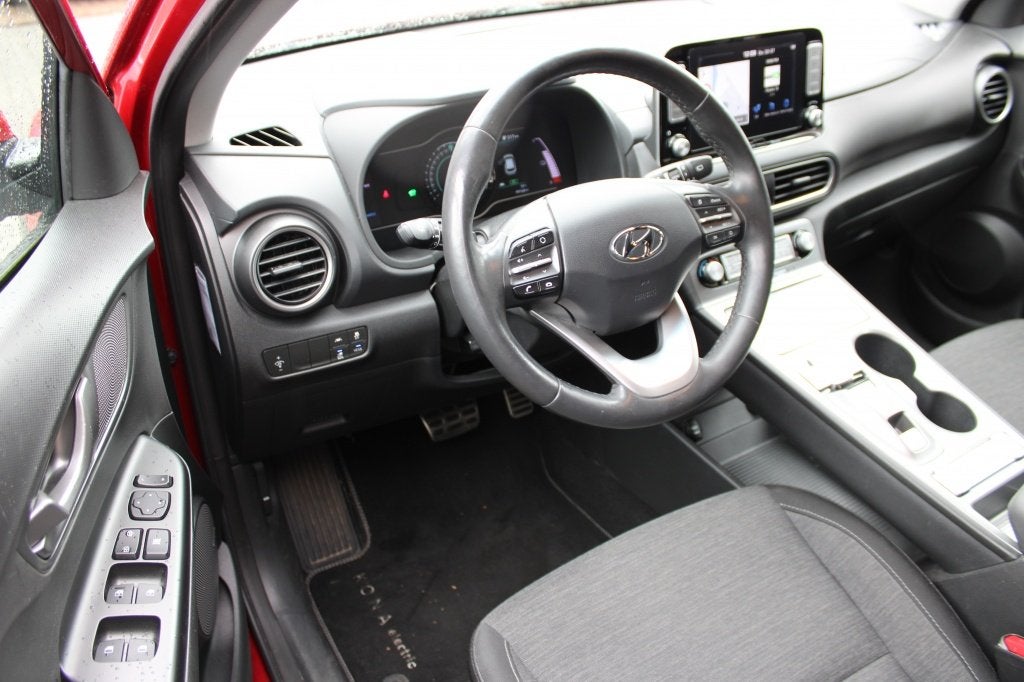 Hyundai KONA EV Fashion 64 kWh | Navigatie | Camera | Trekha, Auto's, Hyundai, Gebruikt, Zwart, 64 kWh, SUV of Terreinwagen