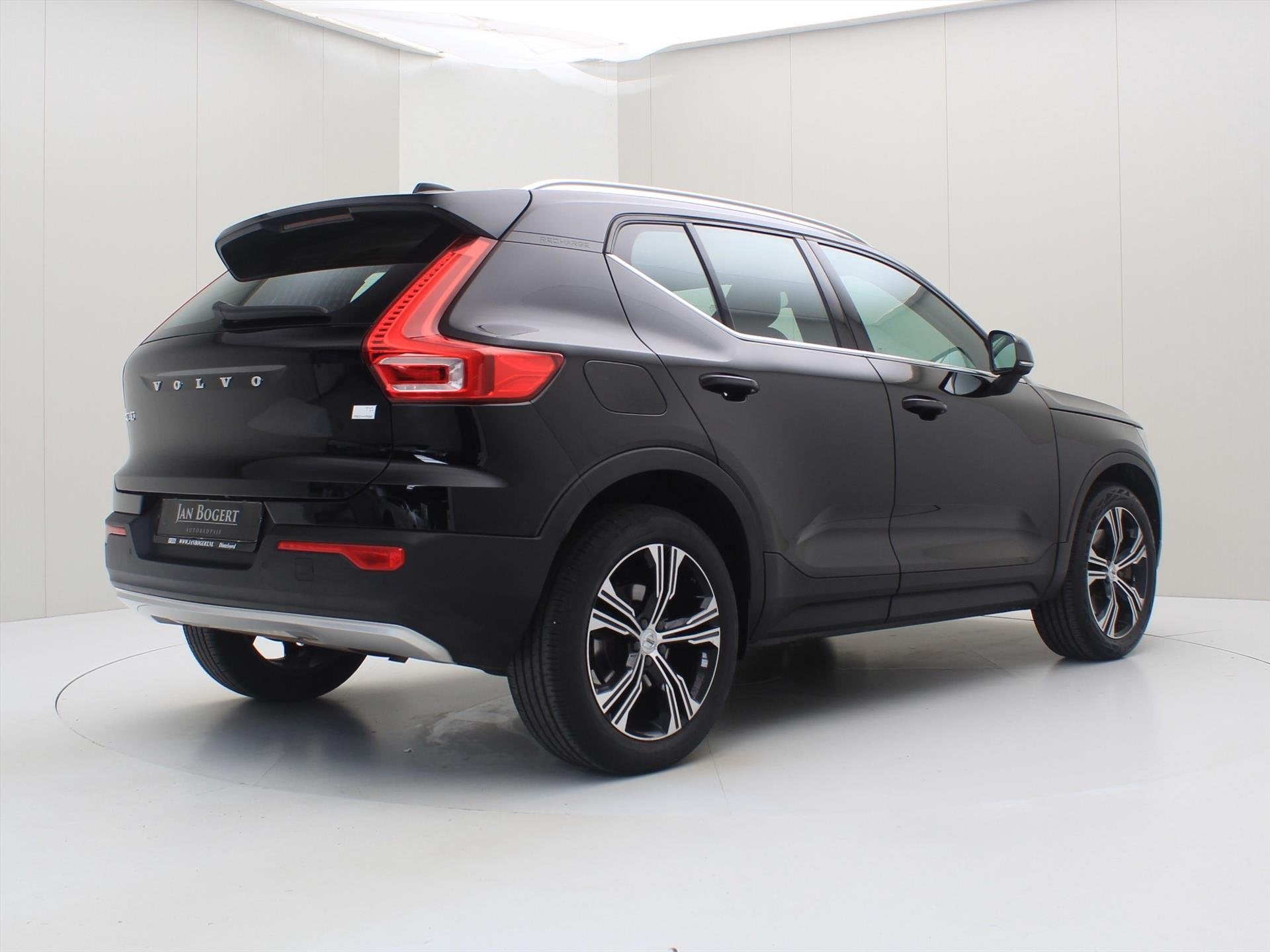 Volvo Xc40 T5 Twin Engine 262pk Geartronic Inscription [ CRU, Auto's, Automaat, Regensensor, 1712 kg, 179 pk
