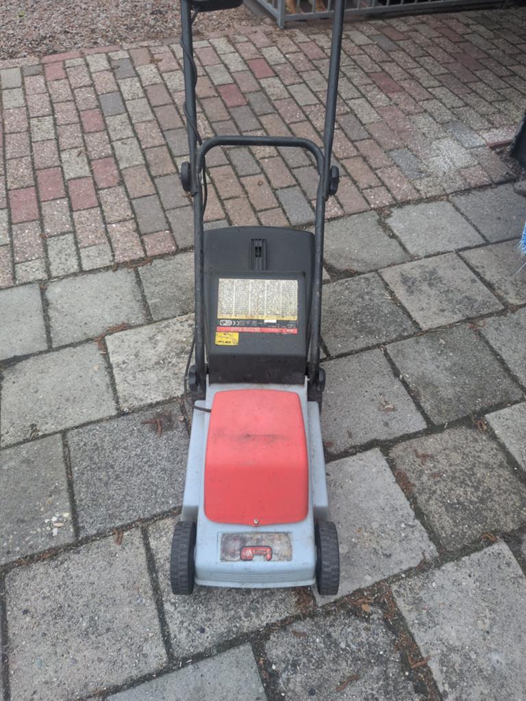 Electrische grasmaaier, Ophalen, Gebruikt