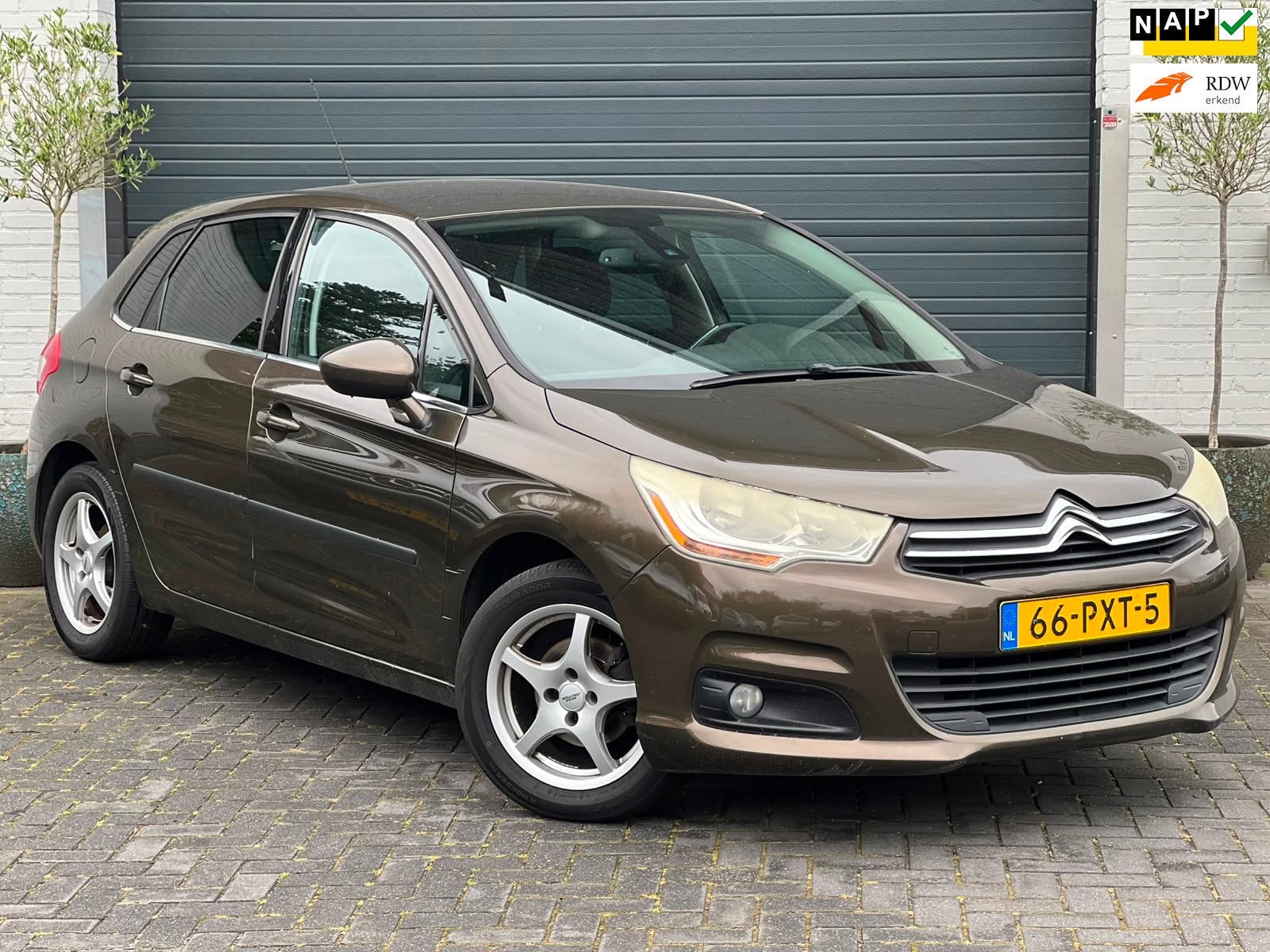 Citroen C4 1.4 VTi Tendance | Airco | Trekhaak | Cruise | Go, Euro 5, Stof, Gebruikt, Zwart