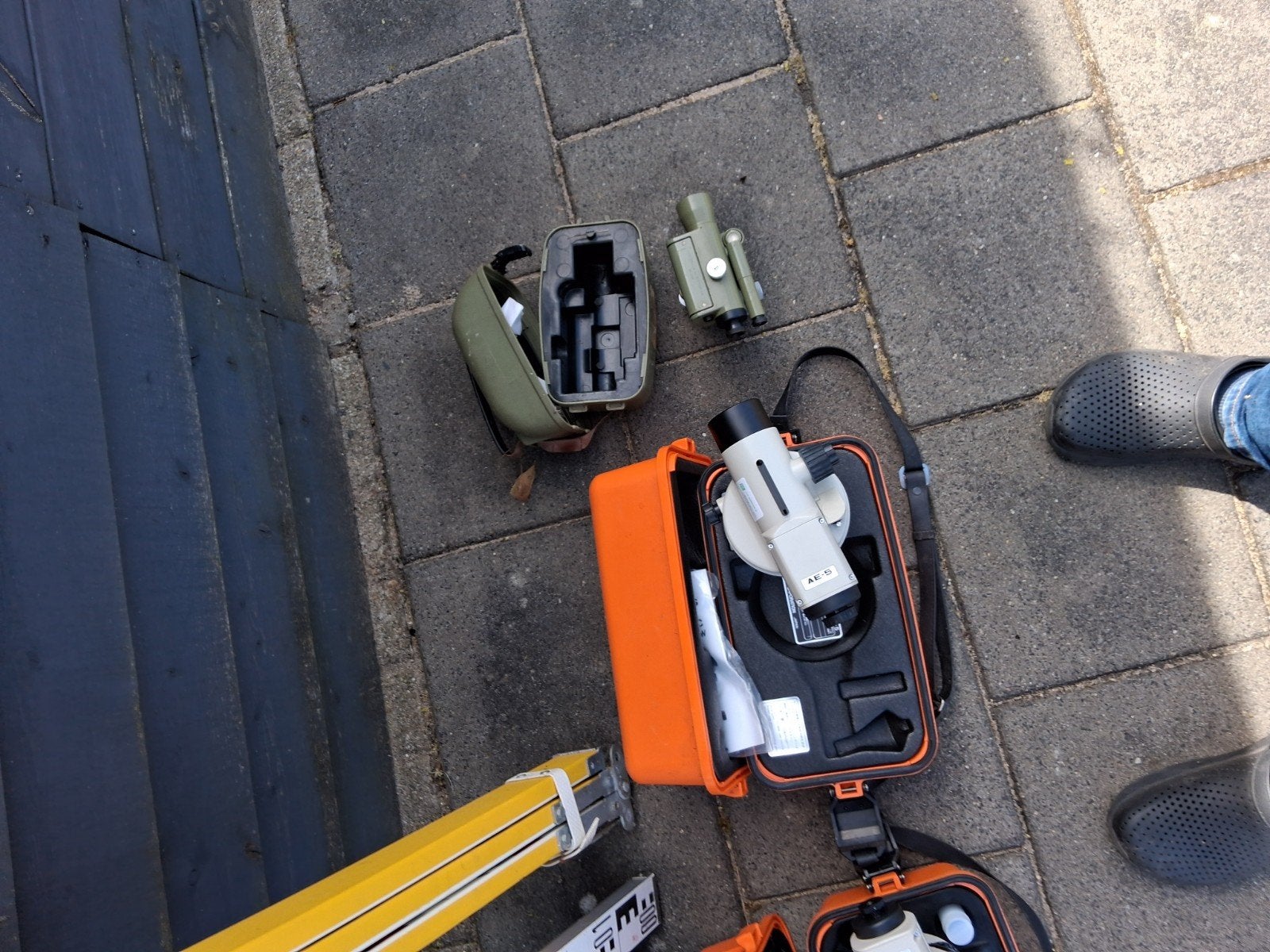 Nikon AE-5 en AE-7 Waterpasinstrumenten met Statief, Doe-het-zelf en Verbouw, Meetapparatuur, Ophalen of Verzenden, Gebruikt, Overige meters