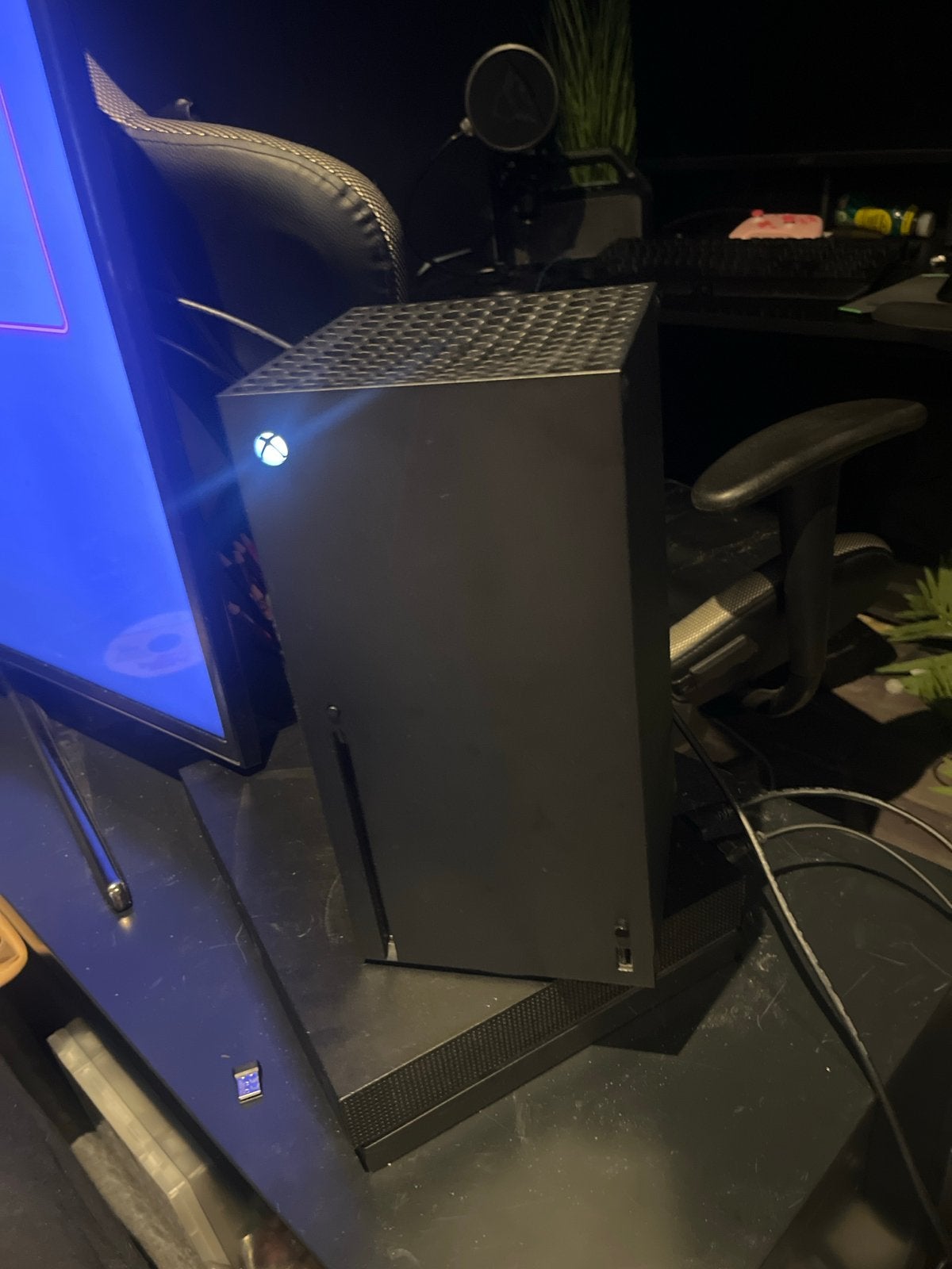 Xbox Series X met 3 controllers en opladers