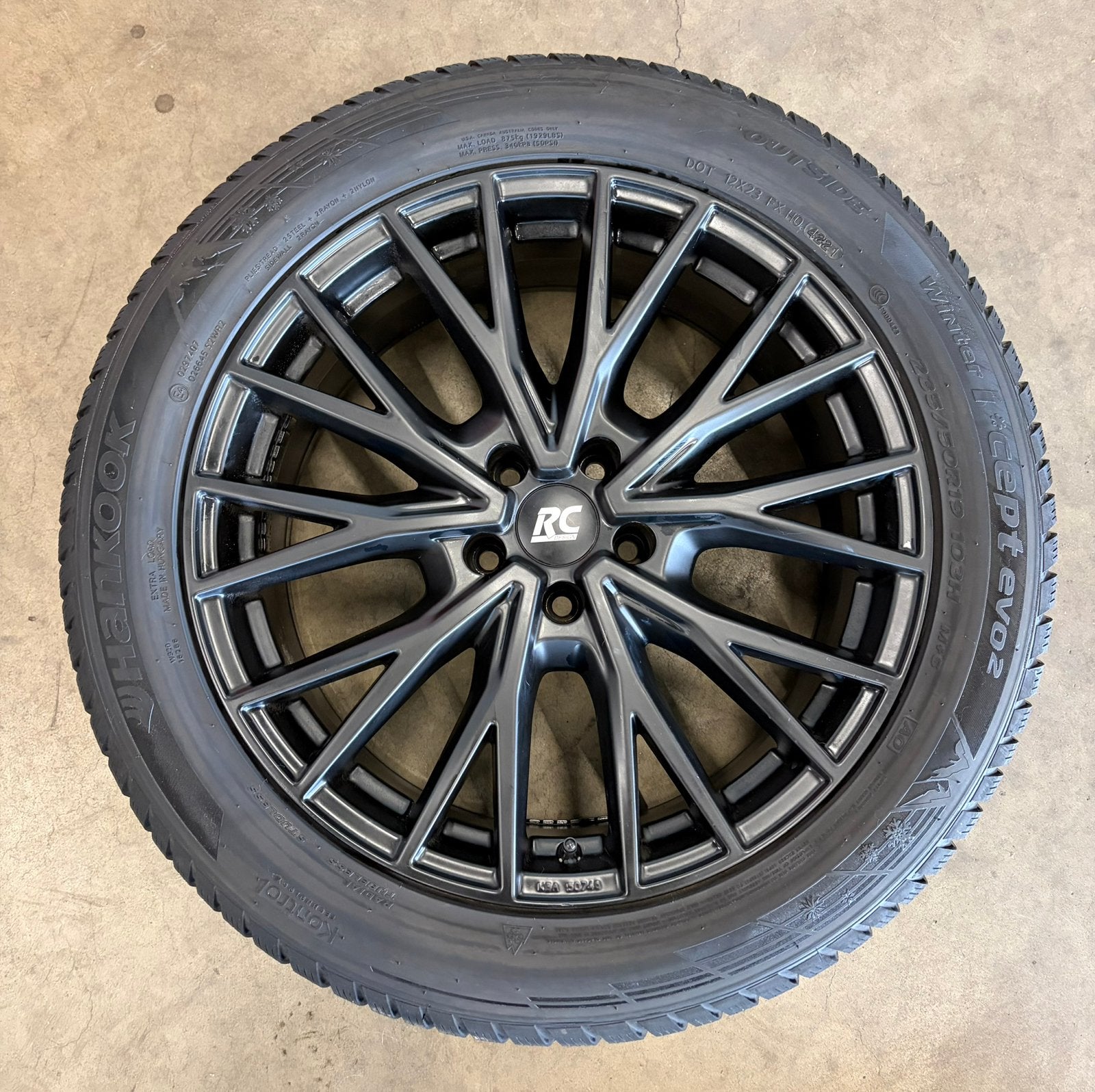 Vw Tiguan / Audi Q3 19” winterbanden set, Auto-onderdelen, Banden en Velgen, Gebruikt, Banden en Velgen, Winterbanden, 235 mm