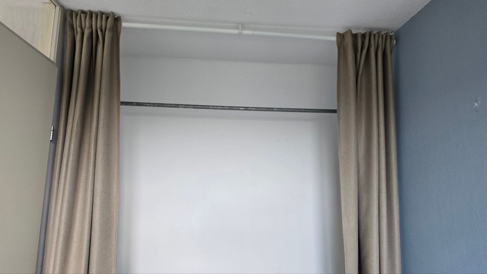 Industriële kledingroede / kapstok (2m), Huis en Inrichting, Ophalen, Zo goed als nieuw, Metaal
