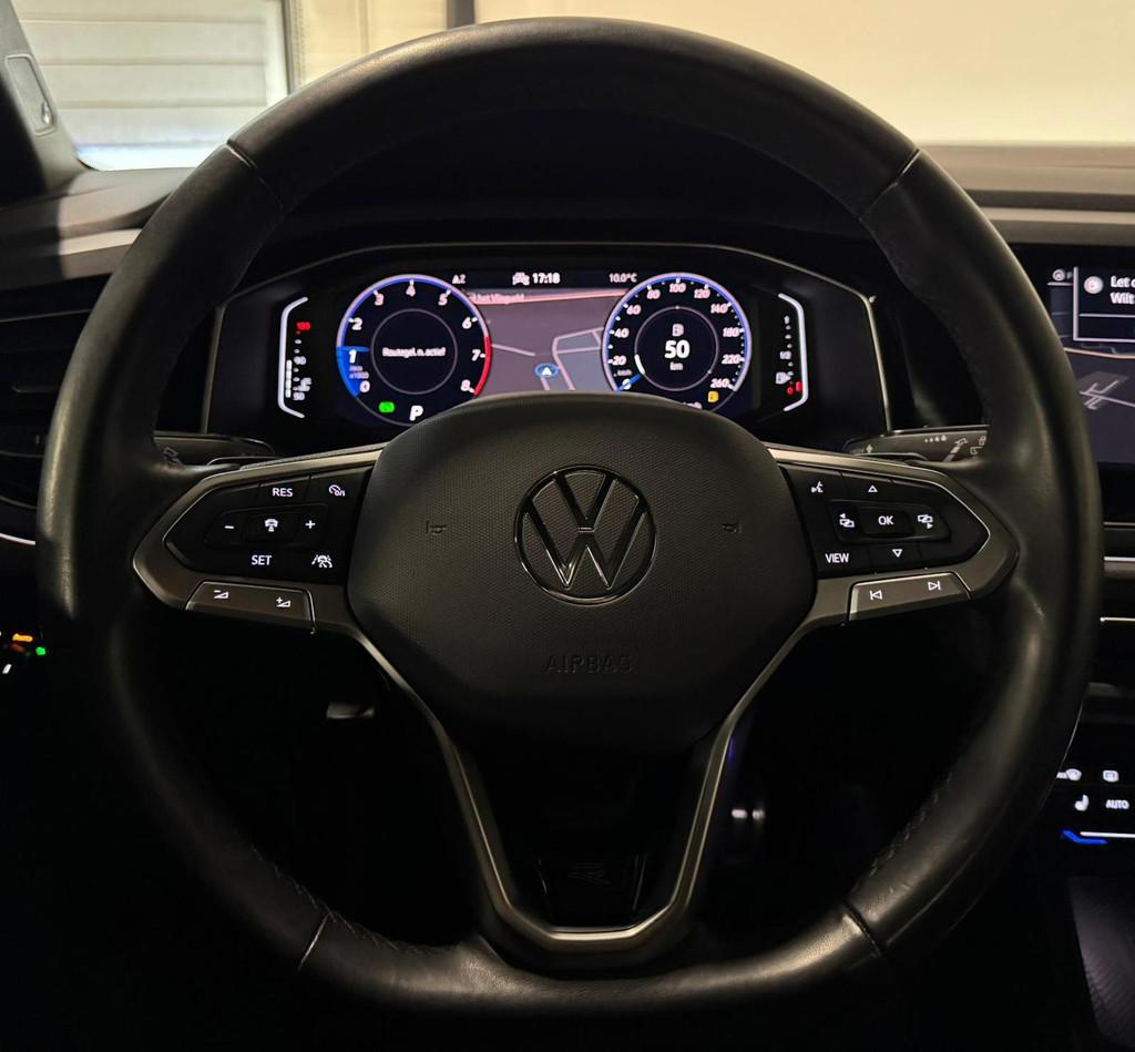 Volkswagen Taigo 1.5 TSI R-Line PANO KEYLESS BEATS CAM, Auto's, Volkswagen, 4 cilinders, 150 pk, 1192 kg, Bedrijf