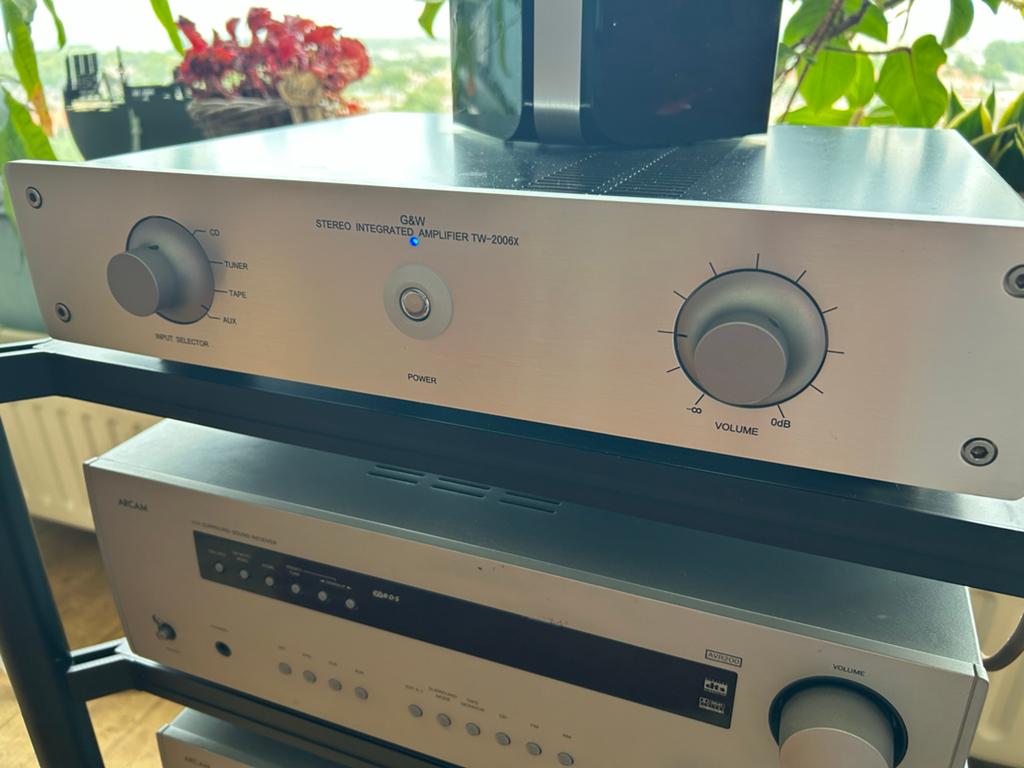G&W TW-200SX Stereo Geïntegreerde Versterker, Audio, Tv en Foto, Versterkers en Receivers, Gebruikt, 60 tot 120 watt, Stereo, Ophalen