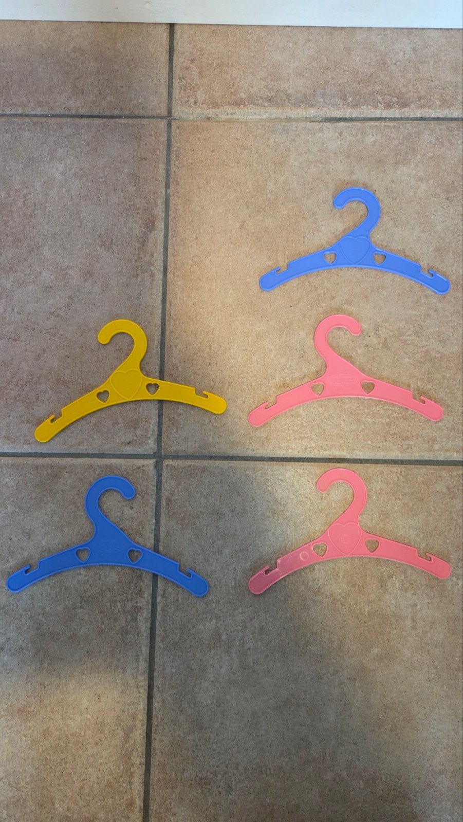 kledinghangers voor de kleding van pop, Ophalen, Zo goed als nieuw, Babypop