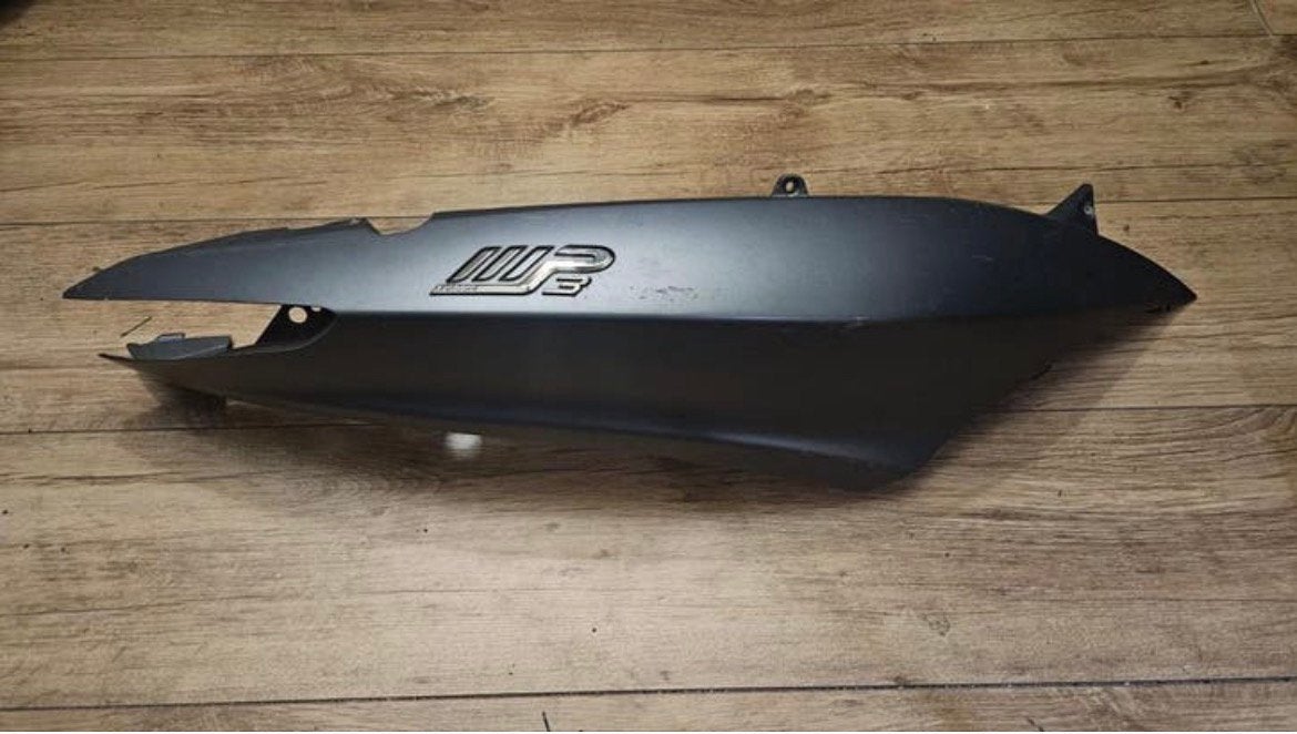 Zijkap Piaggio mp3 Yourban mat grijs rechts, Ophalen of Verzenden