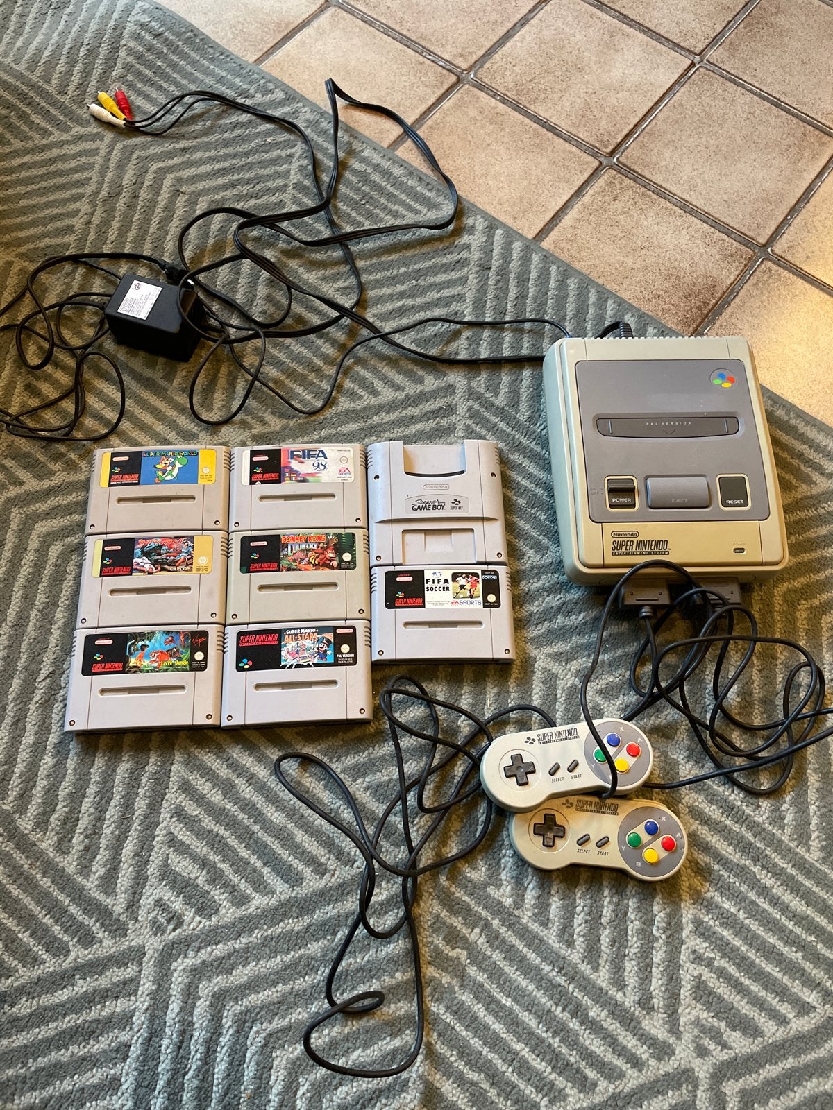 Super Nintendo (SNES) - defect! met 8 games, Ophalen, Niet werkend, Met 2 controllers, Met games