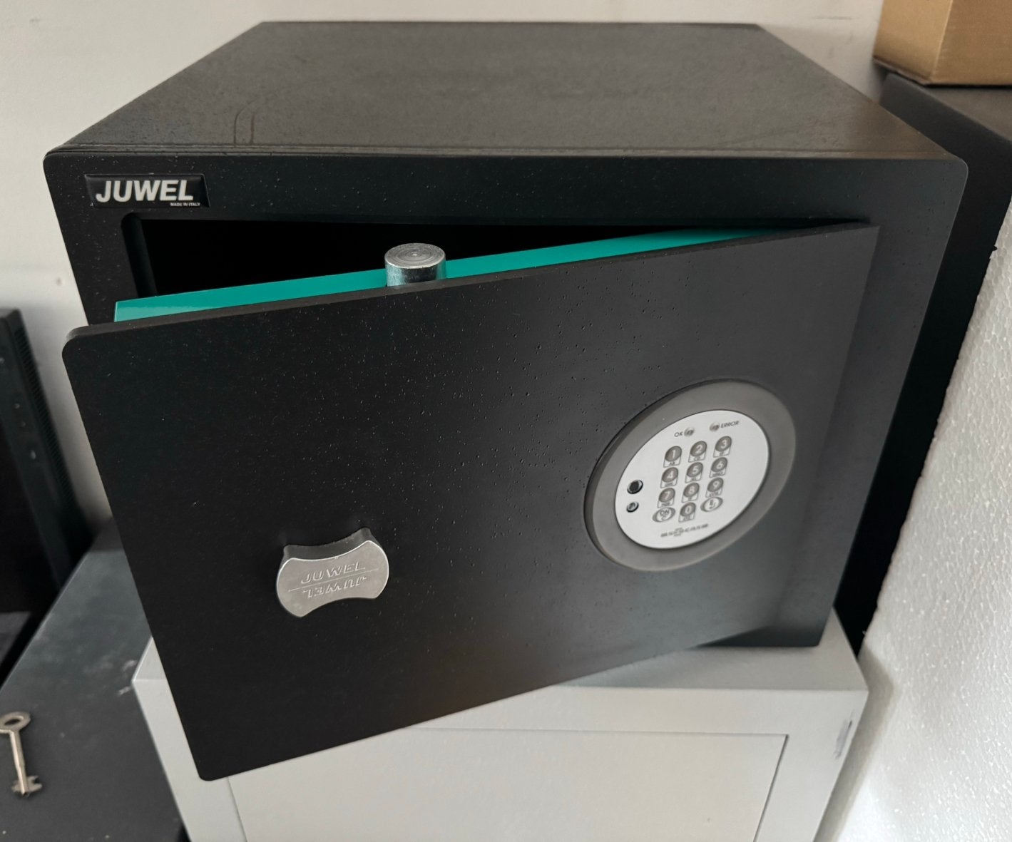 Zeer degelijke juwel kluis brandkast met codelot, Ophalen, Brandkast