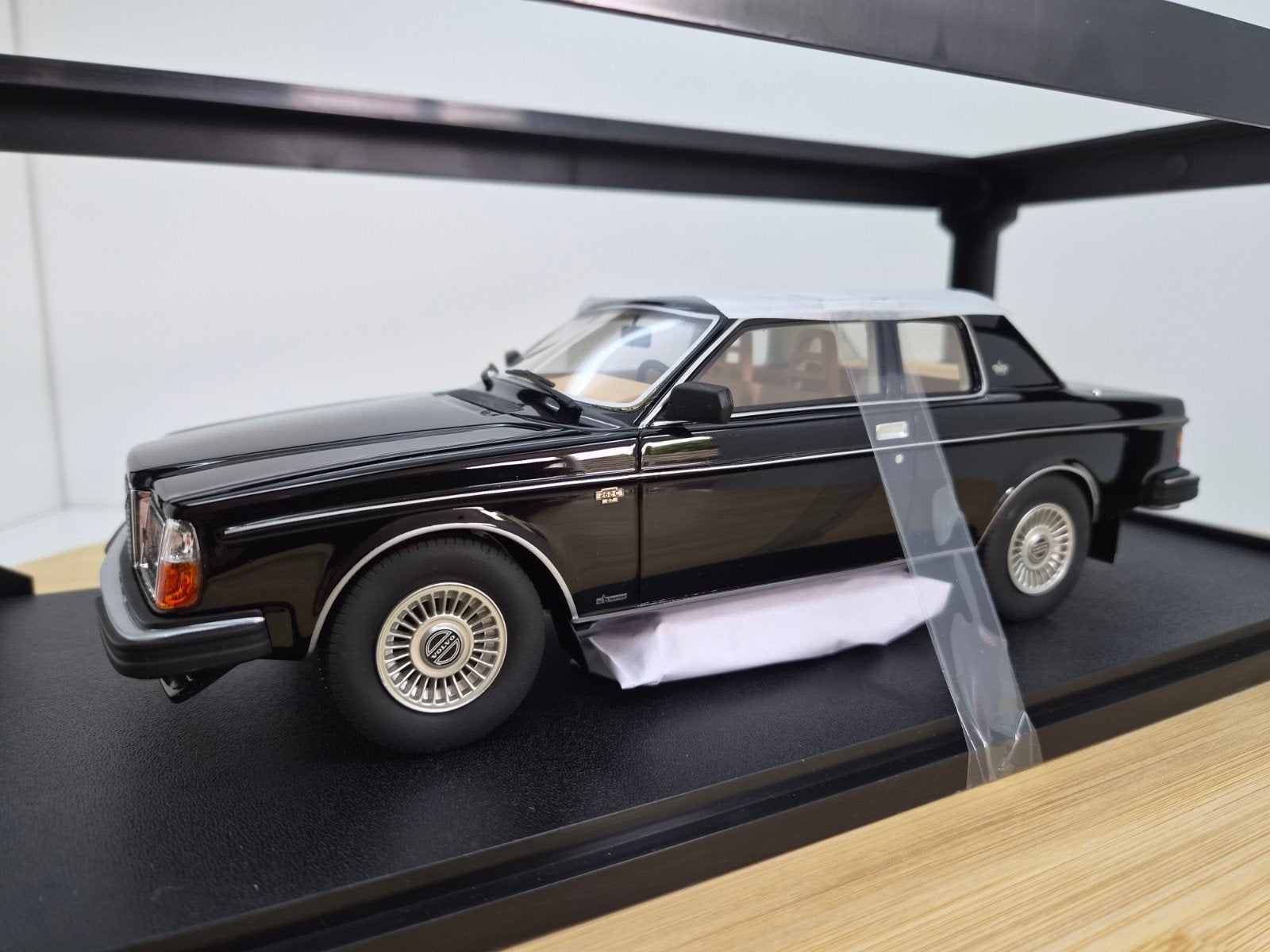 Cultscale Volvo 262c Bertone Zwart 1:18 Limited Edition, Overige merken, Auto, Verzenden, Nieuw
