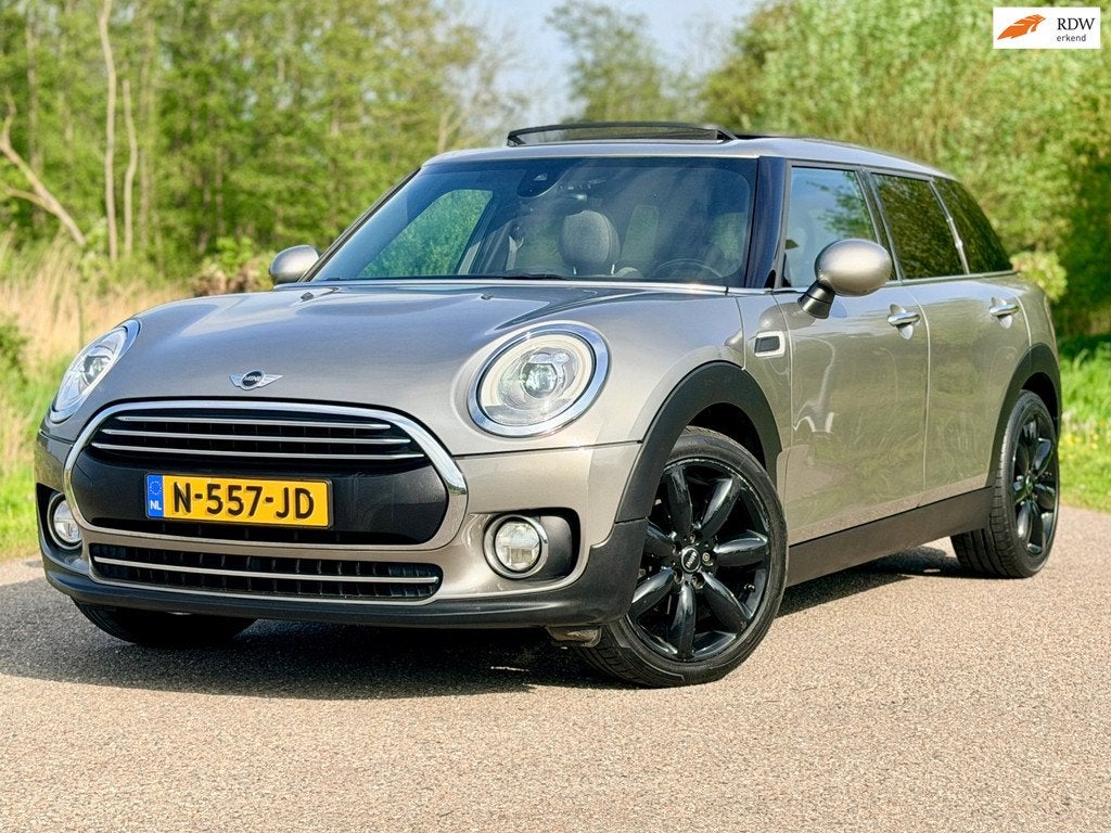 Mini Mini Clubman 1.5 Chili Half Leder Panodak Stoelverwarmi, Voorwielaandrijving, Gebruikt, Leder en Stof, 102 pk