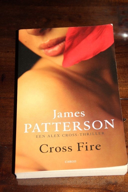 cross fire z.g.a.n, Ophalen of Verzenden, Zo goed als nieuw, James Patterson