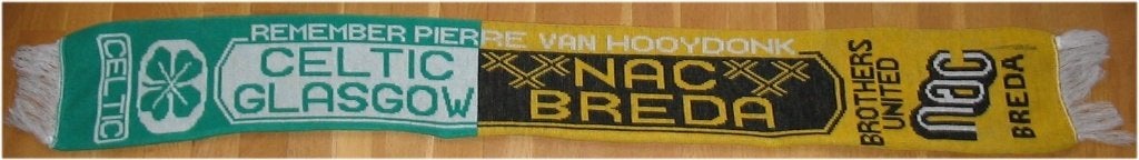 sjaal + muts NAC Breda Celtic  Pierre van Hooijdonk vintage, Verzenden, Zo goed als nieuw, NAC Breda, Vaantje of Sjaal