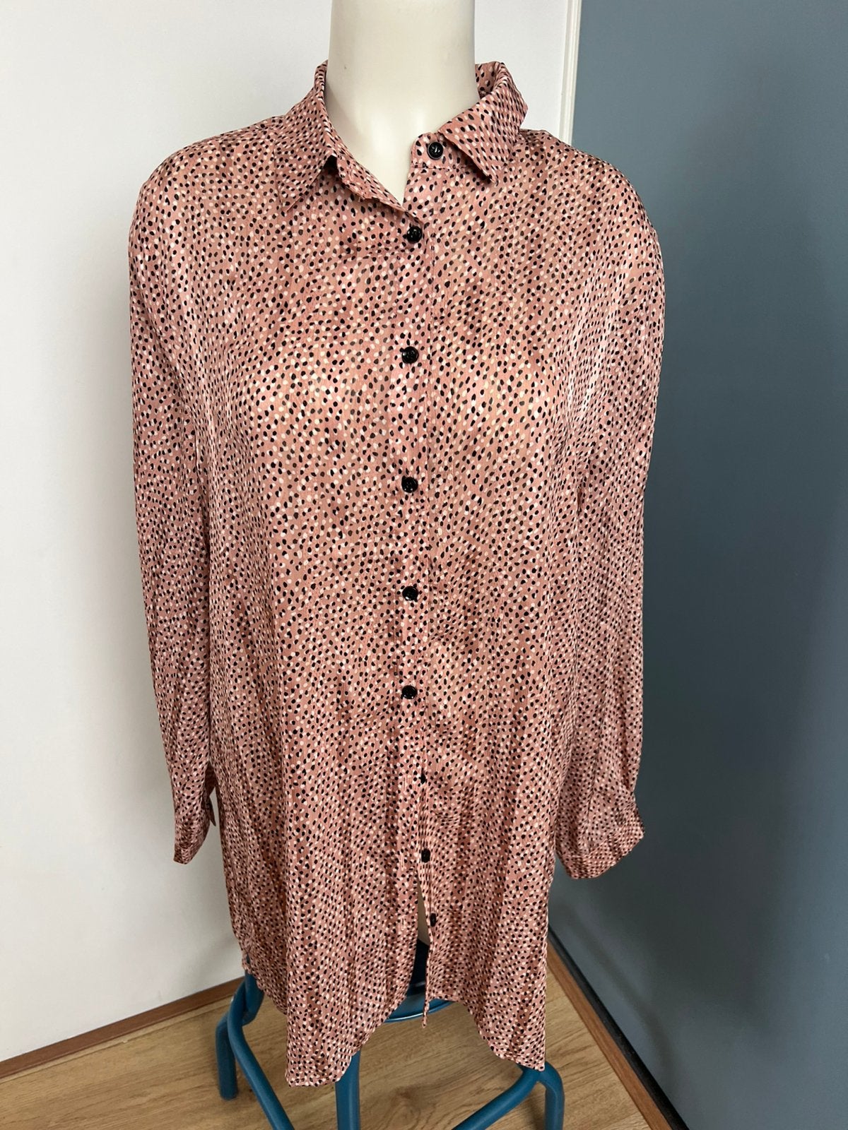 Norah zalmroze roze stippen dots lange blouse 44, Maat 42/44 (L), Ophalen of Verzenden, Zo goed als nieuw, X