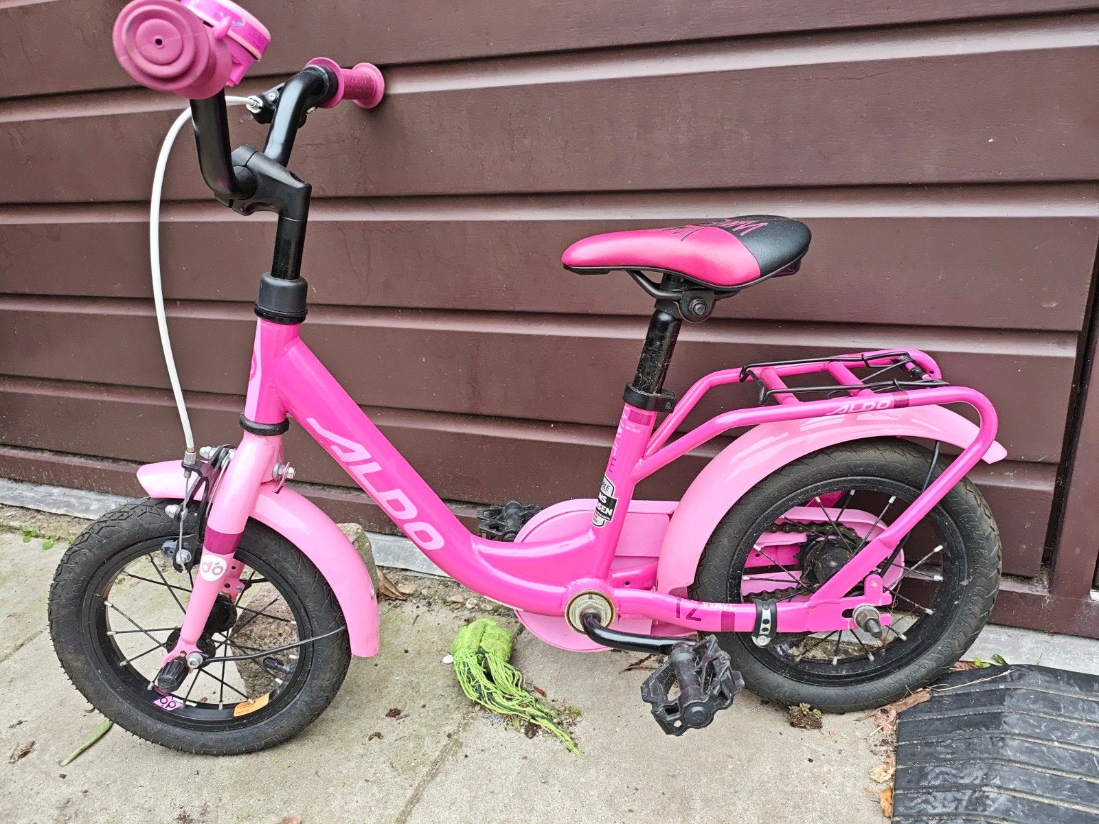 aldo kinderfiets roze 12 inch, Fietsen en Brommers, Ophalen of Verzenden, Gebruikt, Minder dan 16 inch