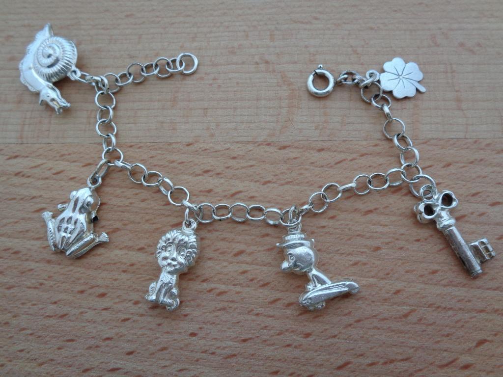 zilveren kinder bedel armband met grote bedels [417], Sieraden, Tassen en Uiterlijk, Antieke sieraden, Armband, Zilver, Verzenden