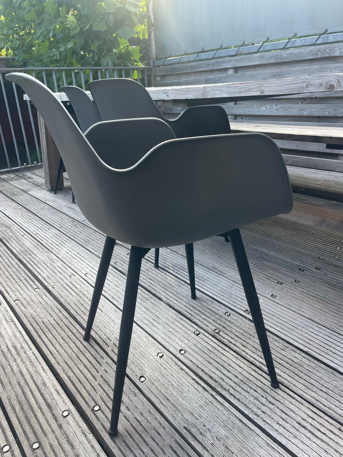 Grijze stoelen met roest op schroeven, Antiek en Kunst, Ophalen
