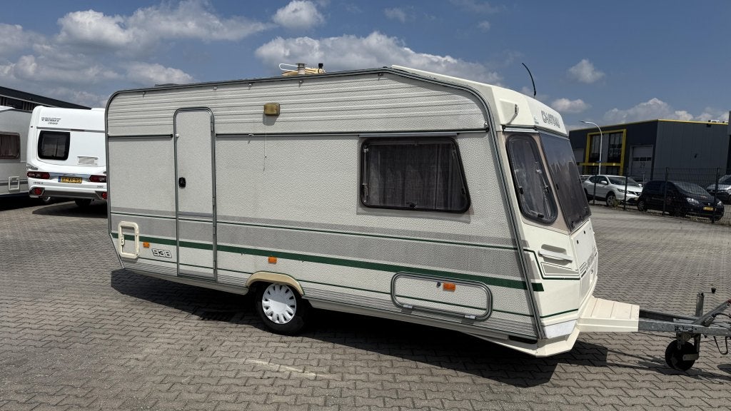 Chateau Cantara 938 T bouwjaar 1993 met voortent en luifel, Caravans en Kamperen, Overige typen, Chateau, Rondzit, Schokbreker